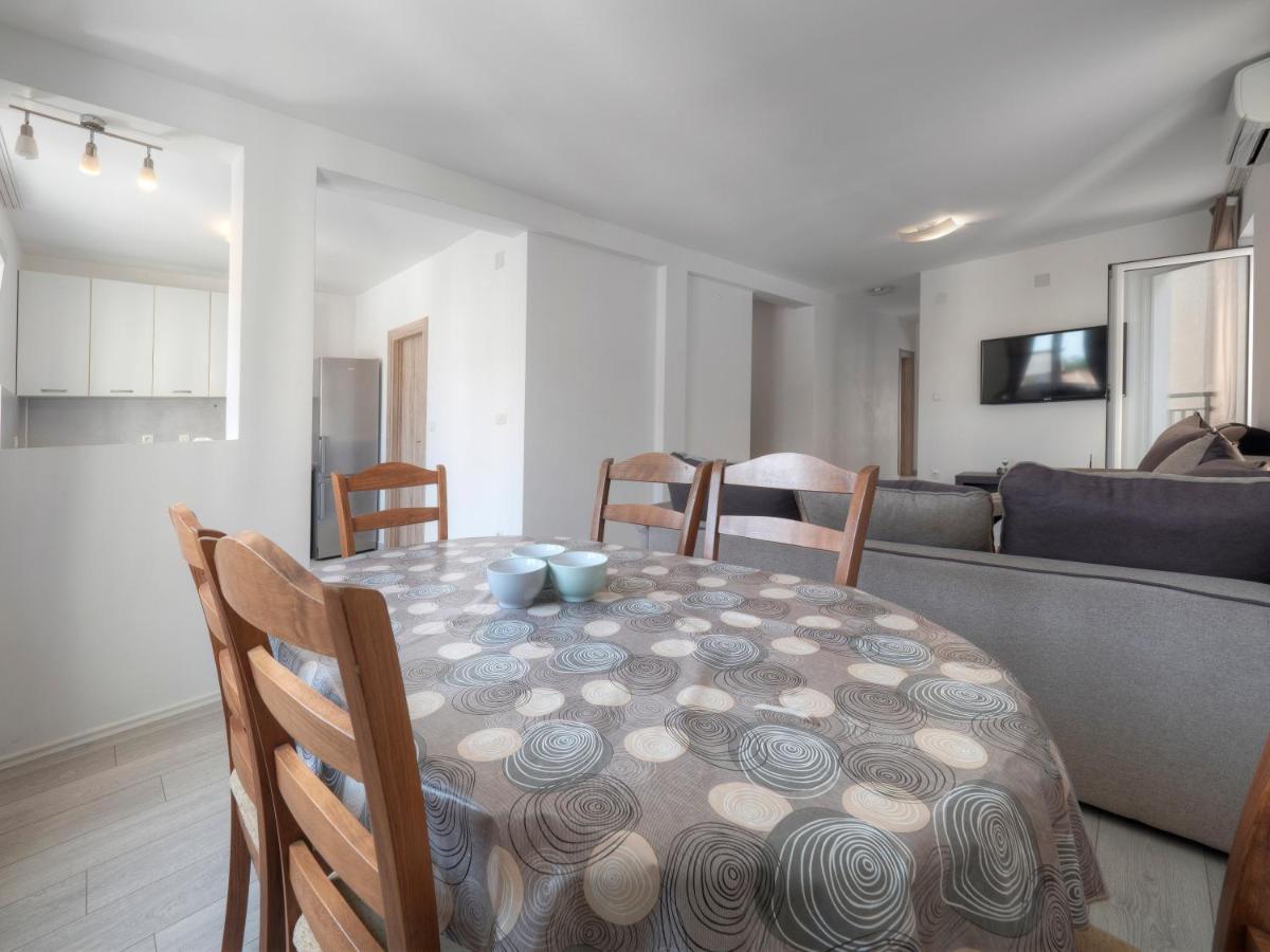 Family Three Bedroom Apartment Brando Budua Esterno foto